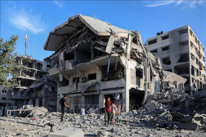 Lực lượng Phòng vệ Israel (IDF) ngày 28/10/2025 đã tiến hành các cuộc không kích mạnh mẽ nhằm vào các cơ sở hạ tầng mà Hamas sử dụng ở phía Nam Dải Gaza, sau khi các tay súng của nhóm này nổ súng vào binh sĩ Israel. Ảnh: THX/TTXVN