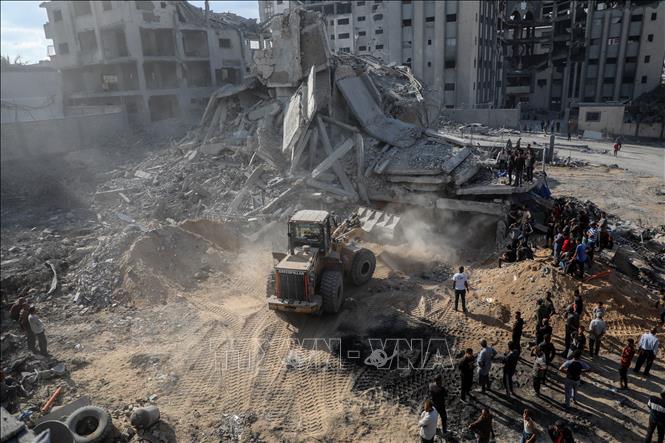 Lực lượng Phòng vệ Israel (IDF) ngày 28/10/2025 đã tiến hành các cuộc không kích mạnh mẽ nhằm vào các cơ sở hạ tầng mà Hamas sử dụng ở phía Nam Dải Gaza, sau khi các tay súng của nhóm này nổ súng vào binh sĩ Israel. Ảnh: THX/TTXVN