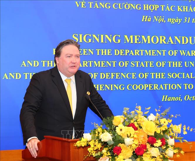 Đại sứ Hoa Kỳ tại Việt Nam Marc Knapper phát biểu tại lễ ký. Ảnh: Trọng Đức - TTXVN