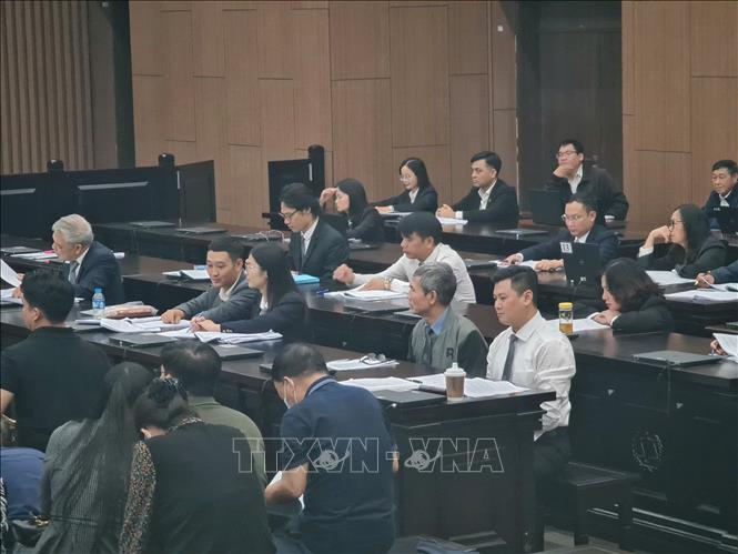Các luật sư bào chữa cho các bị cáo tại phiên tòa.
Ảnh: Kim Anh - TTXVN