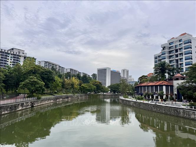 Các dòng sông được uốn khúc để giảm tốc dòng chảy. Ảnh: Đỗ Vân - PV TTXVN tại Singapore