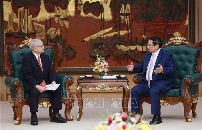 Thủ tướng Phạm Minh Chính tiếp ông Nishimura Teiichi, Chủ tịch Hội hữu nghị Nhật Bản - Việt Nam khu vực Kansai (Nhật Bản). Ảnh: Dương Giang-TTXVN 