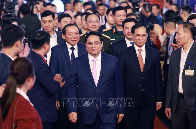 Thủ tướng Phạm Minh Chính tới dự Lễ bế mạc Hội chợ Mùa thu lần thứ nhất - năm 2025. Ảnh: Dương Giang-TTXVN