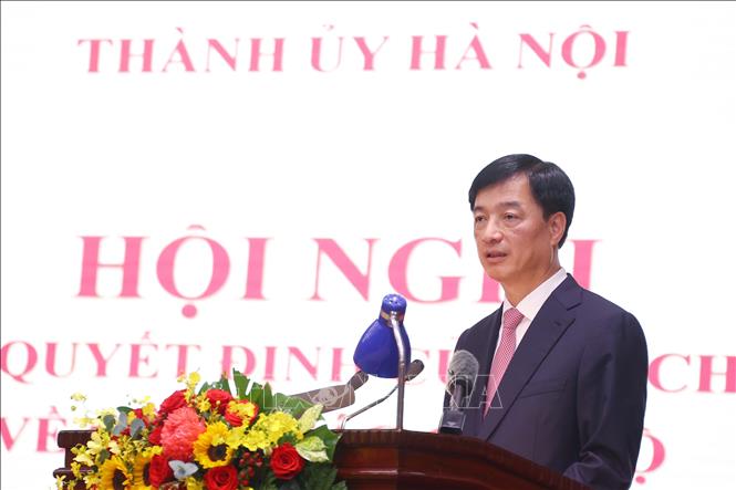 Đồng chí Nguyễn Duy Ngọc, Ủy viên Bộ Chính trị, Bí thư Thành ủy Hà Nội phát biểu nhận nhiệm vụ. Ảnh: Văn Điệp - TTXVN