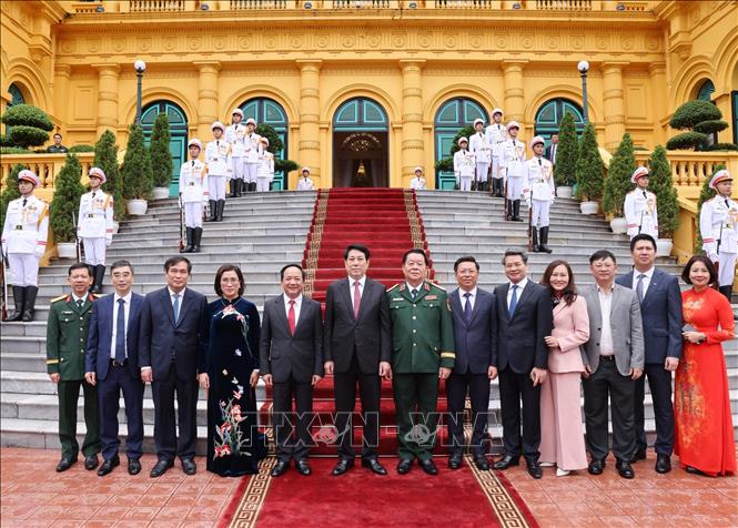 Chủ tịch nước Lương Cường với Lãnh đạo Ban Tuyên giáo và Dân vận Trung ương. Ảnh: Lâm Khánh - TTXVN