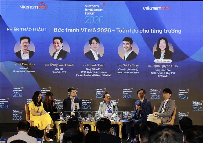 Các diễn giả tham dự phiên thảo luận về Bức tranh Vĩ mô 2026 – Toàn lực cho tăng trưởng