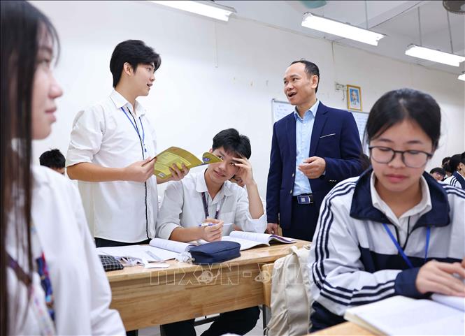 Với niềm tin đổi mới hôm nay, dẫn lối ngày mai, mỗi giáo viên trong ngôi nhà Việt Đức luôn cầu thị, học hỏi, cập nhật kiến thức, ứng dụng công nghệ và giảng dạy theo phương châm 