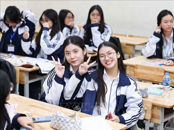 Nét hồn nhiên, vui tươi của học trò trường THPT Việt Đức. Ảnh: Thanh Tùng - TTXVN