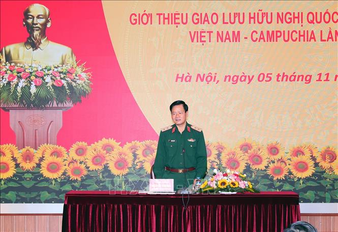 Trung tướng Nguyễn Văn Đức, Cục trưởng Cục Tuyên huấn (Tổng cục Chính trị QĐND Việt Nam) phát biểu. Ảnh: Trọng Đức - TTXVN
