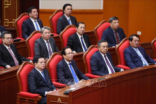 Các đồng chí Trung ương dự phiên bế mạc Hội nghị lần thứ 14 Ban Chấp hành Trung ương Đảng khóa XIII.  Ảnh: Lâm Khánh - TTXVN