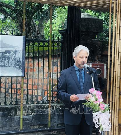 Ông Eric Soulier, Tham tán Hợp tác và hoạt động văn hóa của Đại sứ quán Pháp tại Việt Nam, Giám đốc Viện Pháp tại Việt Nam phát biểu tại Lễ khai mạc. Ảnh: Tuyết Mai - TTXVN 