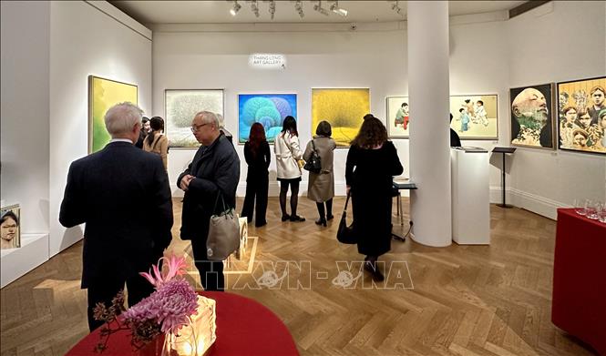 The “Vietnam – Enchanting Beauty” exhibition. VNA/Photo by courtesy