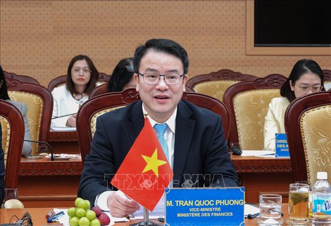 Ông Trần Quốc Phương, Thứ trưởng Bộ Tài chính phát biểu tại Diễn đàn. Ảnh: TTXVN phát