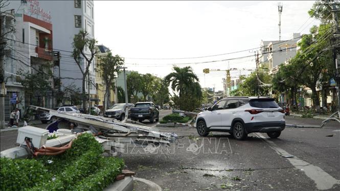 Typhoon Kalmaegi wreaks havoc in Quy Nhon ward, Gia Lai province. VNA Photo