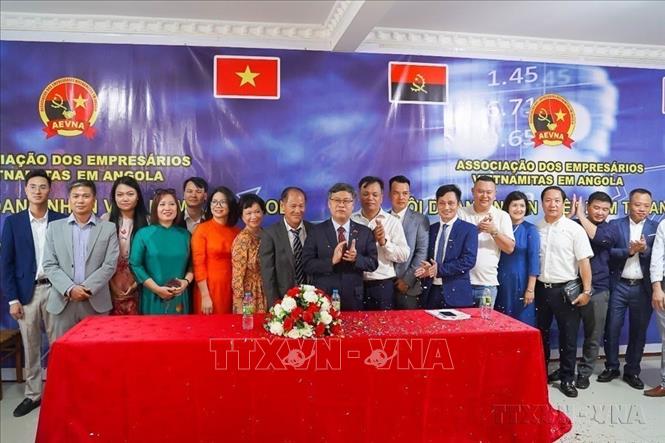 Ngày 9/6/2024, Hội Doanh nhân Việt Nam tại Angola đã tiến hành Đại hội, thông qua Điều lệ, và chính thức ra mắt Ban Chấp hành gồm 9 thành viên. Ảnh: TTXVN phát