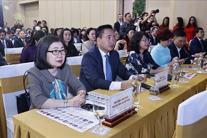 Đại biểu dự chương trình Lễ hưởng ứng Ngày Pháp luật Việt Nam năm 2025. Ảnh: Doãn Tấn - TTXVN