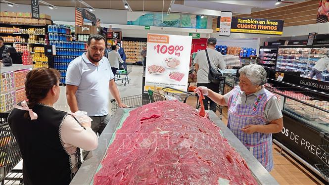 Khu vực bán thịt tại siêu thị Chedraui, hủ đô Mexico City, Mexico, Mexico. Ảnh: Phi Hùng - PV TTXVN tại Mexico 