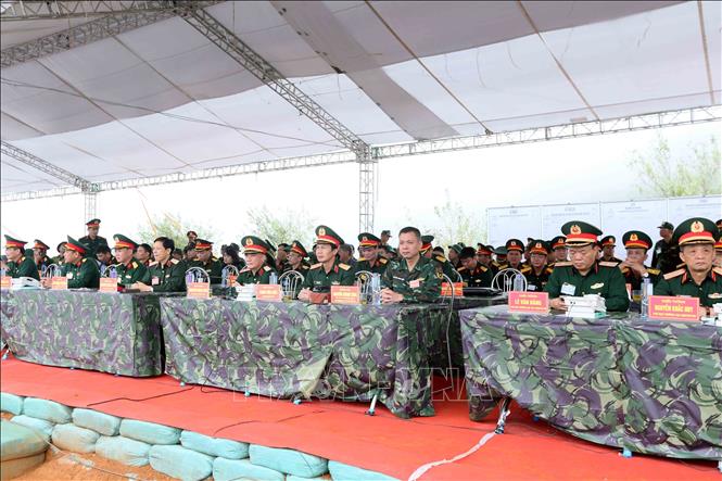 Đại biểu tham dự diễn tập điểm phòng thủ khu vực Ban Chỉ huy Phòng thủ khu vực 3 -  Mai Sơn (Bộ Chỉ huy Quân sự tỉnh Sơn La) năm 2025. Ảnh: Quang Quyết - TTXVN