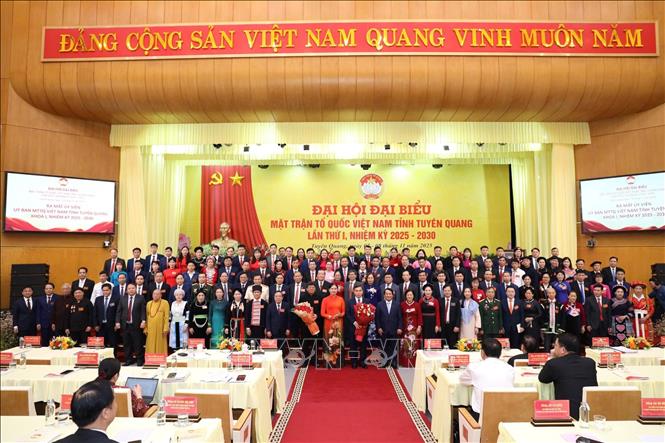 Ủy ban Mặt trận Tổ quốc Việt Nam tỉnh Tuyên Quang khóa I, nhiệm kỳ 2025 - 2030 ra mắt Đại hội. Ảnh: Hoàng Hải - TTXVN 