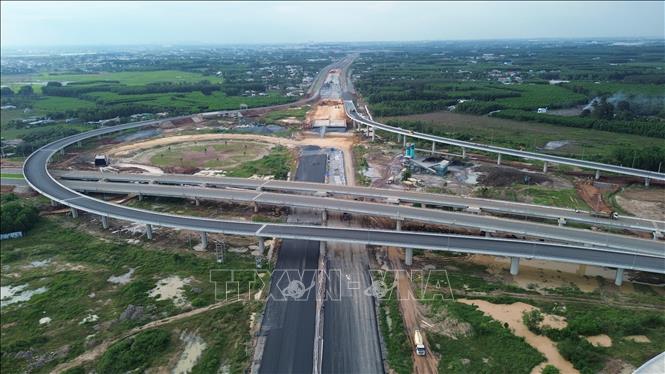 Nút giao giữa cao tốc Biên Hòa - Vũng Tàu và đường kết nối sân bay Long Thành. Ảnh: Công Phong - TTXVN