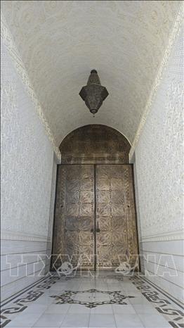 Cổng lớn vào khu trung tâm Đại thánh đường. Ảnh: Nguyễn An - PV TTXVN tại Algeria