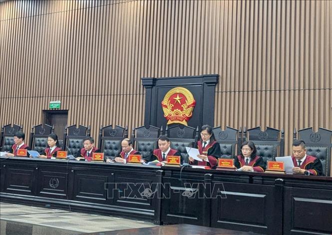 Ủy ban thẩm phán Tòa án nhân dân thành phố Hà Nội tại phiên tòa giám đốc thẩm chiều 30/9/2025 - phiên tòa giám đốc thẩm đầu tiên của Tòa án nhân dân thành phố Hà Nội sau Nghị quyết 81. Ảnh: Kim Anh – TTXVN