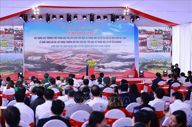 Thủ tướng Phạm Minh Chính phát biểu tại Lễ khởi công tại điểm Trường nội trú liên cấp Tiểu học và Trung học cơ sở xã Yên Khương, tỉnh Thanh Hóa. Ảnh: Dương Giang-TTXVN