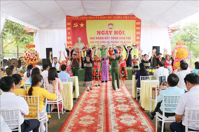 Quang cảnh “Ngày hội Đại đoàn kết toàn dân tộc” tại Khu phố Bưng Sê, phường Đồng Xoài, tỉnh Đồng Nai. Ảnh: Nhật Bình - TTXVN.