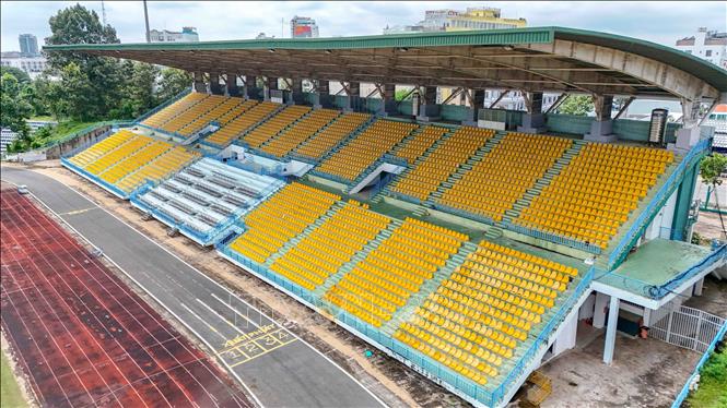 Do ít được sử dụng, thiếu kinh phí duy tu, bảo trì nên nhiều hạng mục ở Sân vận động Cần Thơ đã xuống cấp. Ảnh: Thanh Liêm - TTXVN