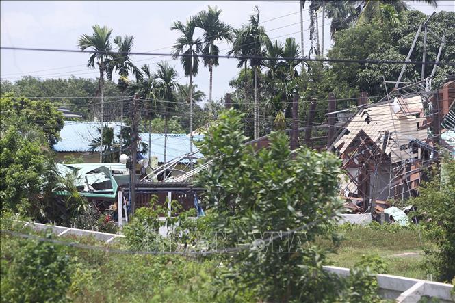 (Tư liệu) Những ngôi nhà bị phá hủy do xung đột tại Si Sa Ket, Thái Lan. Ảnh: THX/TTXVN