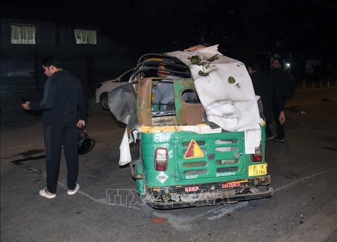 Hiện trường vụ nổ gần Pháo đài Đỏ ở thủ đô New Delhi, Ấn Độ, ngày 10/11/2025. Ảnh: ANI/TTXVN