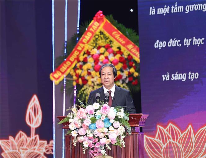 Ủy viên Trung ương Đảng, Bộ trưởng Bộ Giáo dục và Đào tạo Nguyễn Kim Sơn phát biểu. Ảnh: Thanh Tùng - TTXVN 