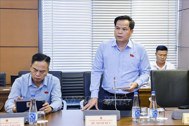 Đại biểu Quốc hội tỉnh Cao Bằng Bế Minh Đức phát biểu. Ảnh: Doãn Tấn - TTXVN