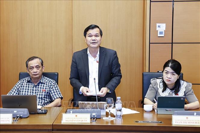 Đại biểu Quốc hội TP Cần Thơ Nguyễn Văn Quân phát biểu. Ảnh: Doãn Tấn - TTXVN