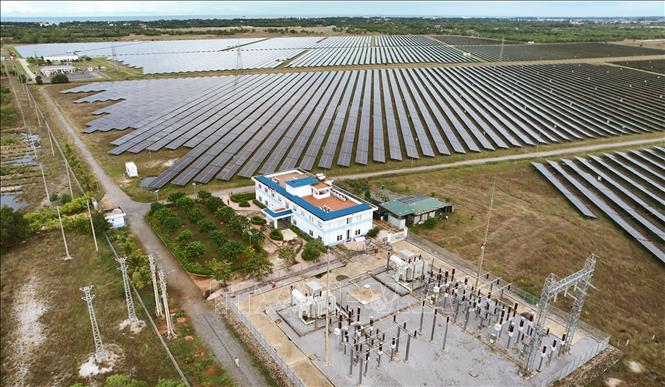 Nhà máy Điện mặt trời Gio Thành 1 và Gio Thành 2 có tổng công suất MW. Ảnh: Nguyên Linh-TTXVN