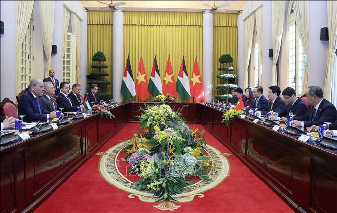 Chủ tịch nước Lương Cường hội đàm với Quốc vương Jordan Abdullah II Ibn Al Hussein. Ảnh: Lâm Khánh – TTXVN