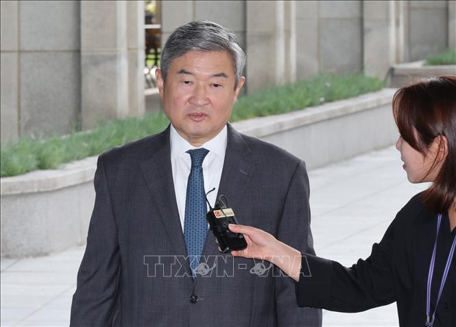 (Tư liệu) Cựu Giám đốc Cơ quan Tình báo Quốc gia (NIS) Hàn Quốc Cho Tae Yong tại Văn phòng công tố cấp cao Seoul ngày 17/10/2025. Ảnh: Yonhap/TTXVN