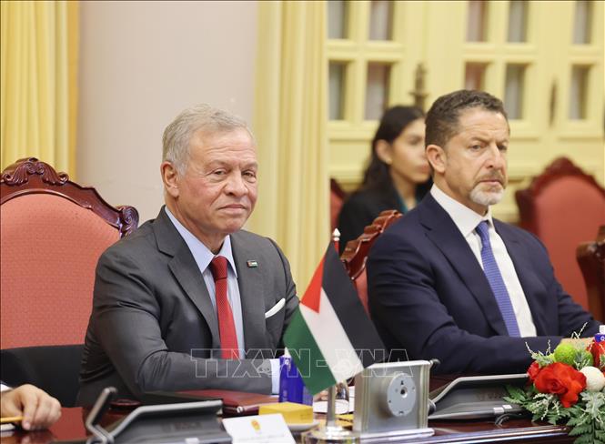 Quốc vương Jordan Abdullah II Ibn Al Hussein phát biểu tại cuộc hội đàm với Chủ tịch nước Lương Cường. Ảnh: Lâm Khánh – TTXVN