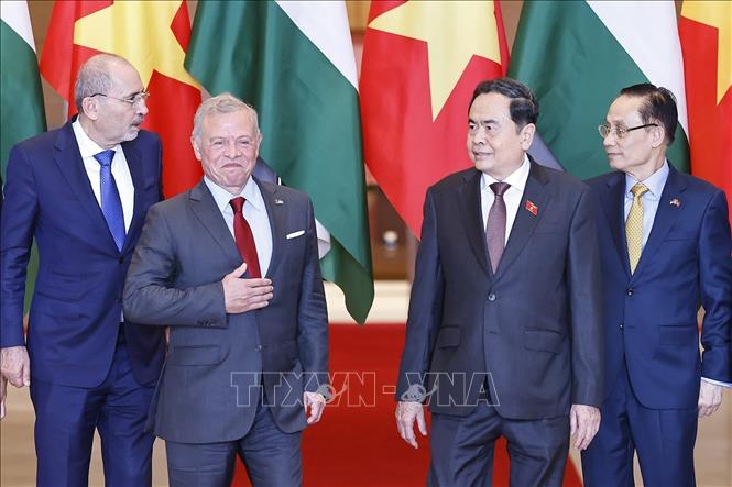Chủ tịch Quốc hội Trần Thanh Mẫn hội kiến Quốc vương Jordan Abdullah II Ibn Al Hussein. Ảnh: Doãn Tấn – TTXVN