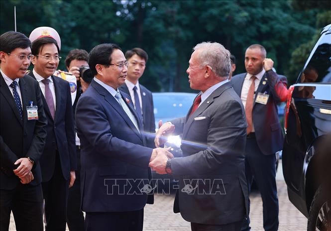 Thủ tướng Phạm Minh Chính hội kiến Quốc vương Jordan Abdullah II Ibn Al Hussein. Ảnh: Dương Giang-TTXVN 
