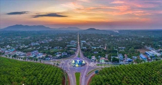 Chương trình Mục tiêu quốc gia xây dựng nông thôn mới đã làm thay đổi căn bản bộ mặt nông thôn Việt Nam. Trong ảnh: Một góc huyện nông thôn mới Châu Đức của Bà Rịa – Vũng Tàu nhìn từ trên cao. Ảnh: Hoàng Nhị - TTXVN