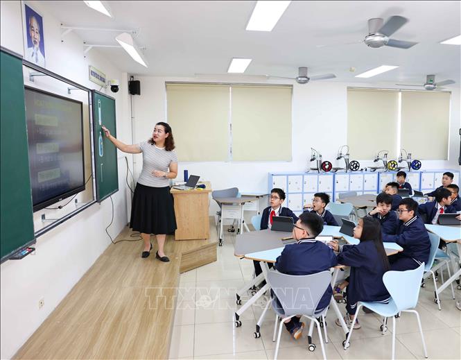 Cơ sở vật chất nhà trường không ngừng được cải thiện để trở nên hiện đại, khang trang, đáp ứng hoàn hảo nhiệm vụ phổ cập giáo dục và không ngừng nâng cao chất lượng toàn diện. Ảnh: Thanh Tùng - TTXVN