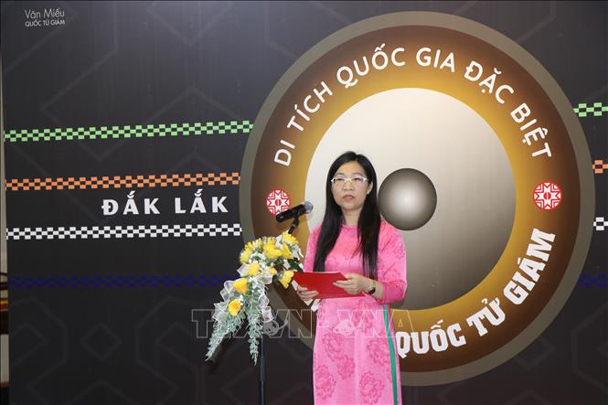 Bà Võ Thị Phượng, Giám đốc Bảo tàng Đắk Lắk, phát biểu tại Triển lãm. Ảnh: Nguyên Dung - TTXVN
