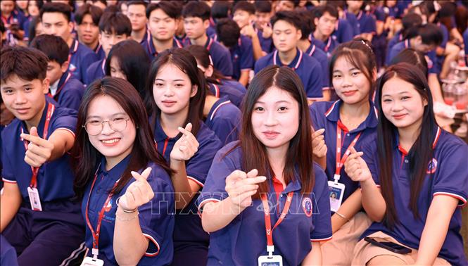 Sinh viên trường Cao đẳng Công thương quốc tế (ICC) khởi động năm học mới với tinh thần hội nhập, làm chủ nghề nghiệp. Ảnh: Thanh Tùng - TTXVN 