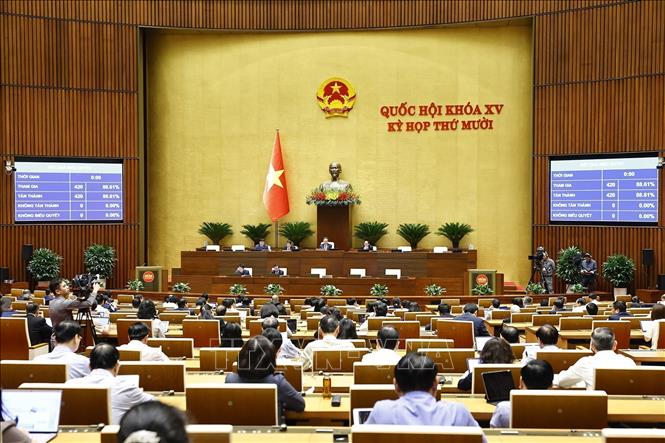  Quốc hội biểu quyết thông qua Nghị quyết về phương án phân bổ ngân sách trung ương năm 2026. Ảnh: Doãn Tấn - TTXVN