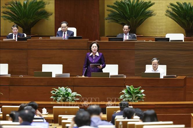 Thống đốc Ngân hàng Nhà nước Việt Nam Nguyễn Thị Hồng giải trình, làm rõ một số vấn đề đại biểu Quốc hội nêu. Ảnh: Doãn Tấn - TTXVN