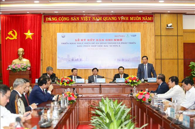 Tây Ninh khẳng định quyết tâm đồng hành và tạo dựng nền tảng hợp tác lâu dài, hiệu quả cùng các nhà đầu tư. Ảnh: Giang Phương - TTXVN