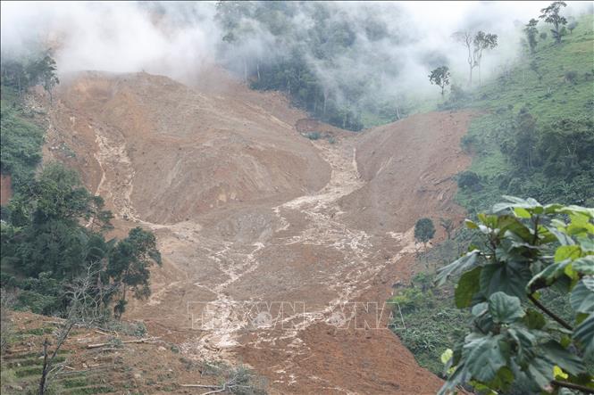 Hiện trường vụ sạt lở ở xã Hùng Sơn. Ảnh: Anh Dũng: TTXVN