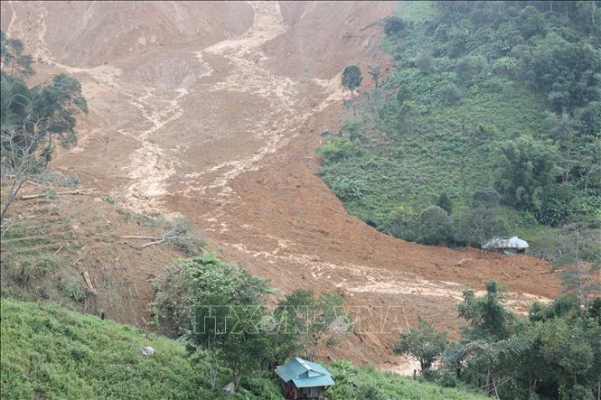 Hiện trường vụ sạt lở ở xã Hùng Sơn. Ảnh: Anh Dũng: TTXVN

