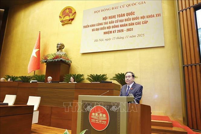 NA Chairman Tran Thanh Man makes the opening remarks at the conference. VNA Photo: Doãn Tấn 